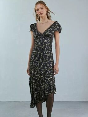 kimchi blue delanie corset dress | Dresses | Kimchi Blue Kid Size:5 6T sanyu The Black Tux Essential Womens dresses Gentle machine wash Color